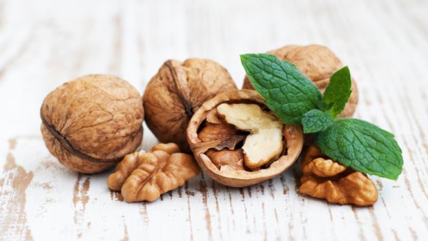 Eating Nuts Regularly Can Battle the Risk of Colon Cancer - Statyourself