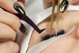 best eyelash extension glue for allergies